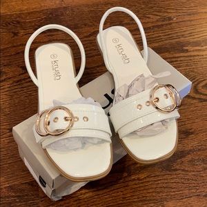 White Sandals Brand New never worn size 5